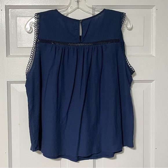 LOFT Flowy delicate Deep Blue crochet-lace detail Sleeveless Blouse - Picture 3 of 4